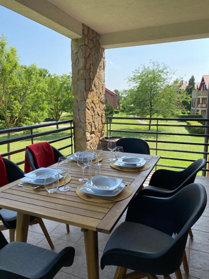 Bad-Buek Golf & Wellnes Apartman Villapark Esterno foto